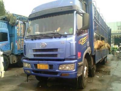 北鎮(zhèn)誠信二手貨車 解放捍威J5 260馬力前四后八精品車源，錦州地區(qū)專業(yè)銷售
